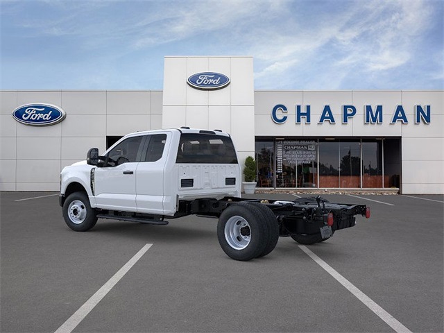2025 Ford F-350 XL photo 3