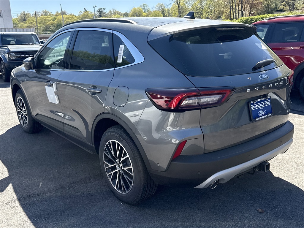 2024 Ford Escape Plug-In Hybrid photo 4