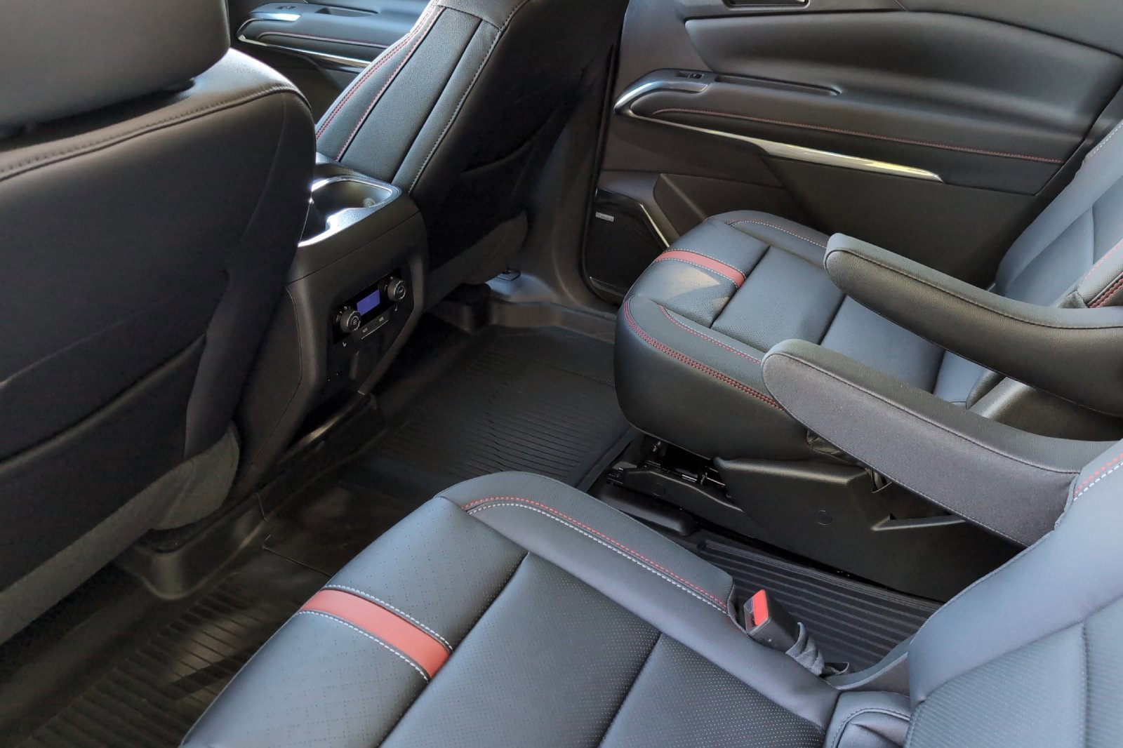 2026 Chevrolet Traverse RS photo 11