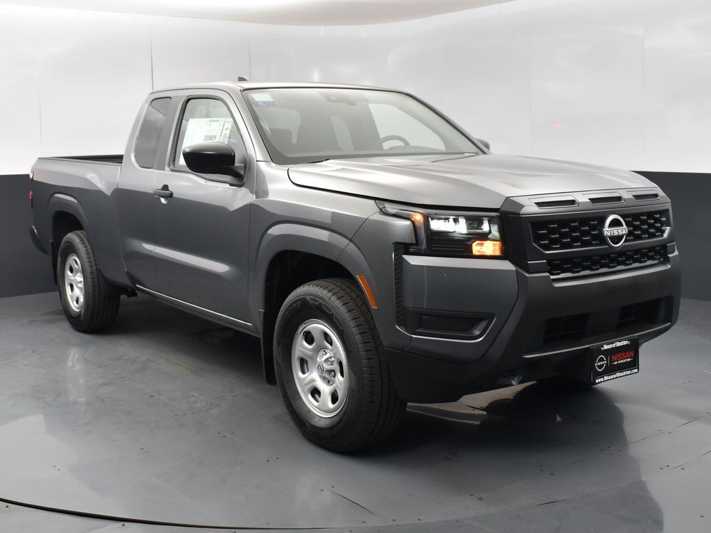 2026 Nissan Frontier S's photo