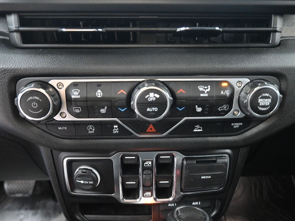 2024 Jeep Wrangler Sport S photo 17