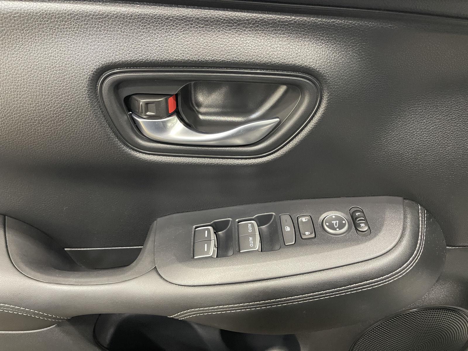 2024 Honda HR-V EX-L photo 16