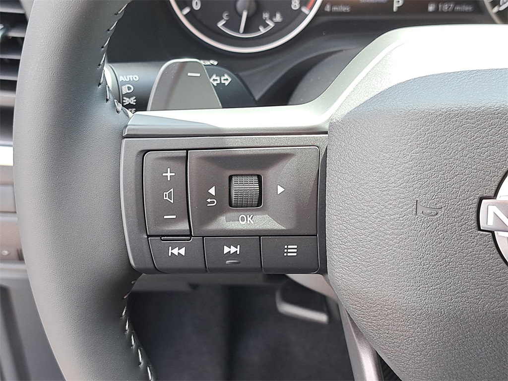 2026 Nissan Rogue SV photo 23