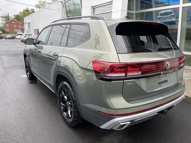 2024 Volkswagen Atlas Peak Edition SEL photo 10
