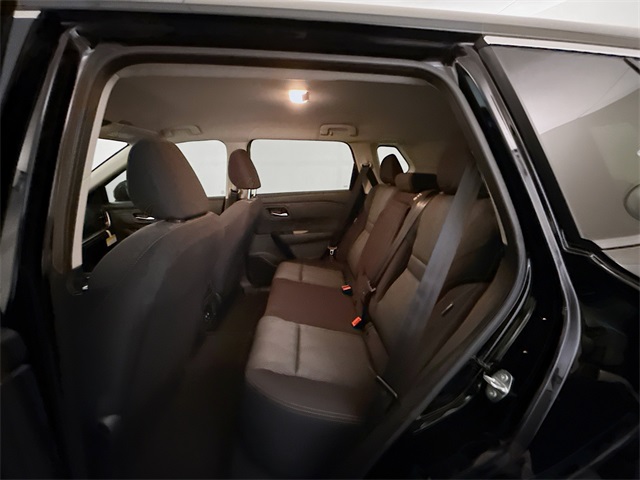 2026 Nissan Rogue SV photo 6
