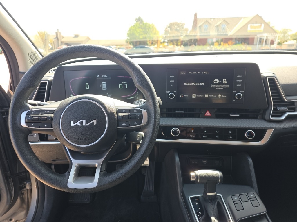 2024 Kia Sportage LX photo 11