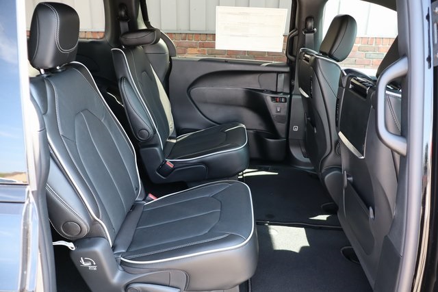 2026 Chrysler Pacifica Limited S Appearance photo 50