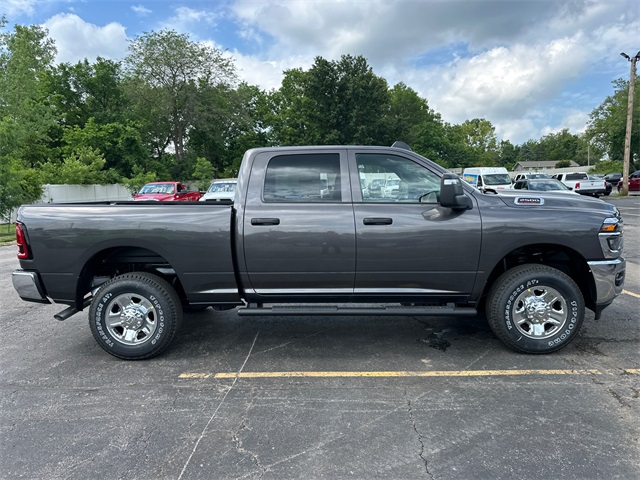 2025 Ram 2500 Tradesman photo 4