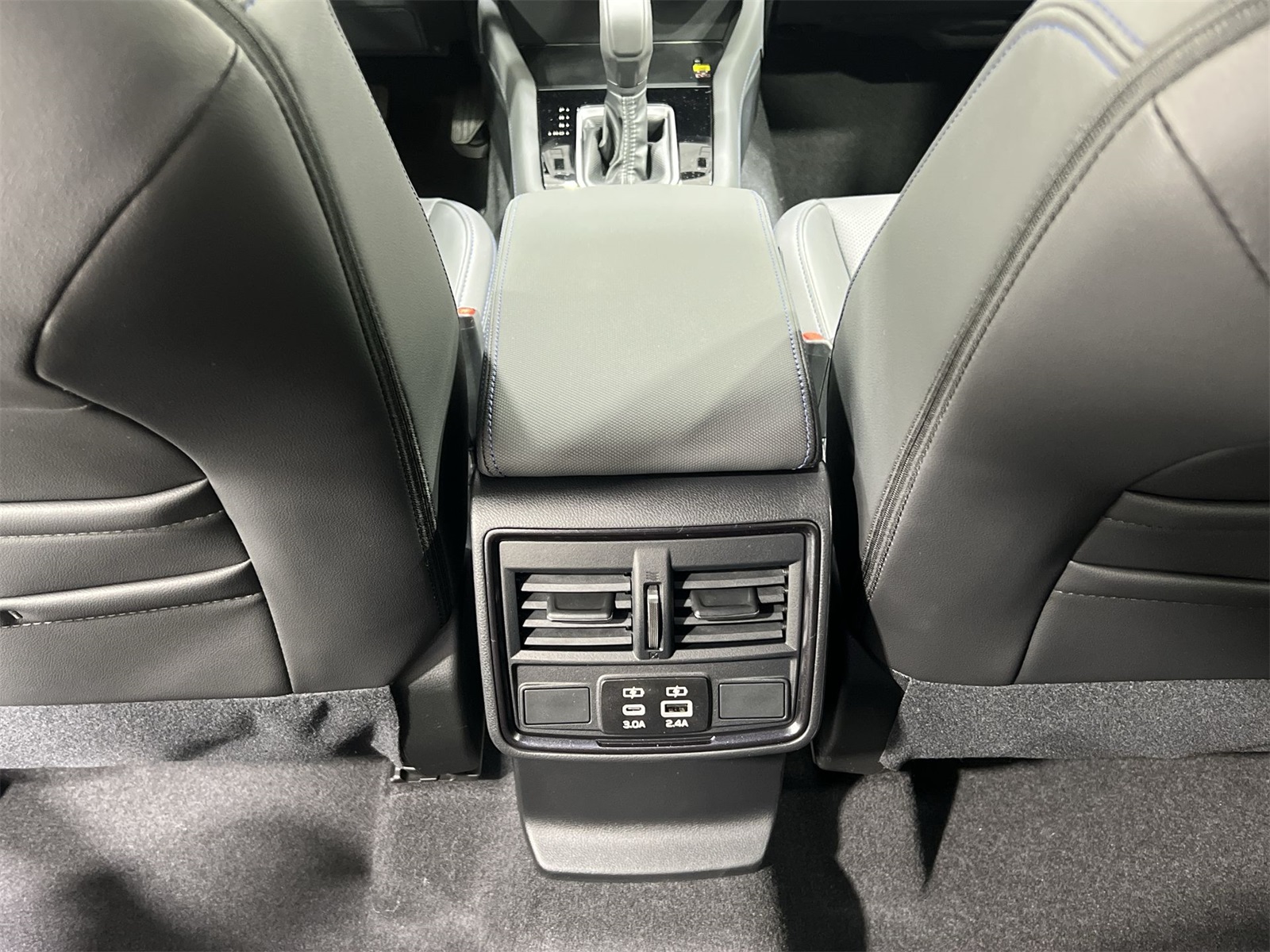 2025 Subaru Forester Limited photo 17