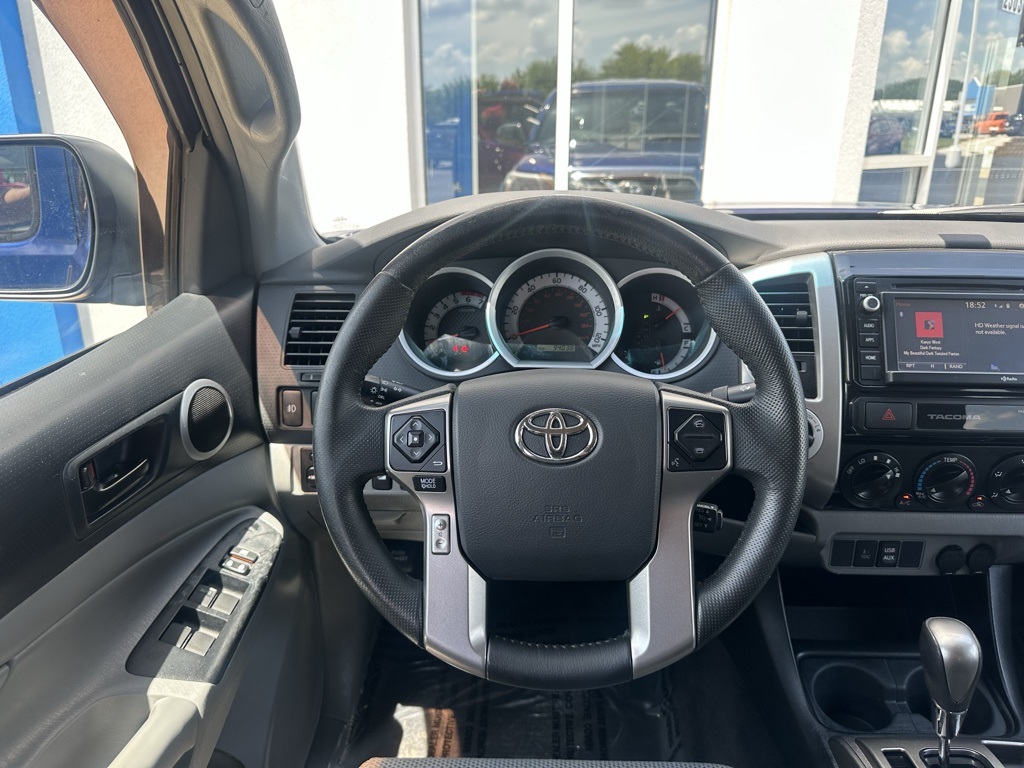 2015 Toyota Tacoma Base V6 photo 15