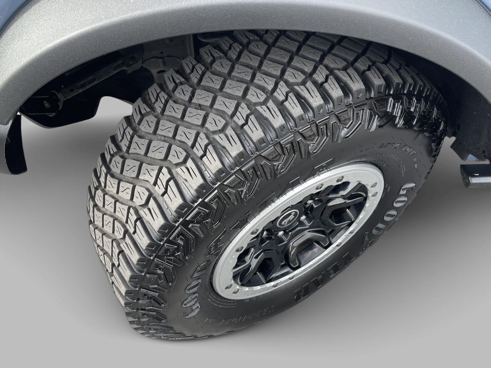 2023 Ford Bronco Badlands photo 2