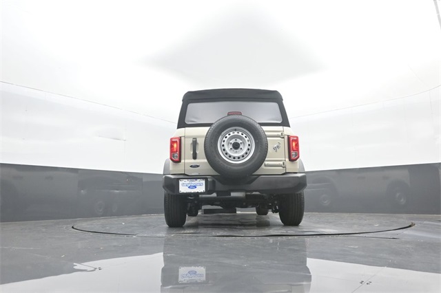 2025 Ford Bronco Base photo 26