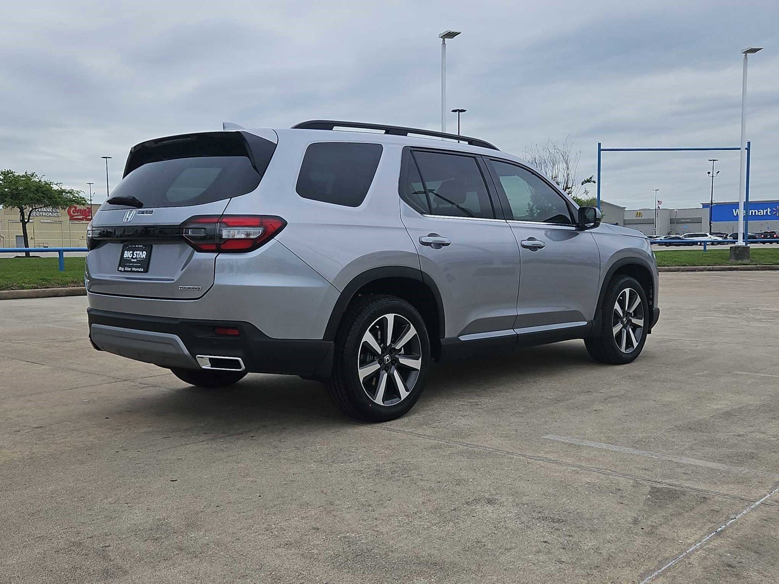 2025 Honda Pilot Touring photo 4