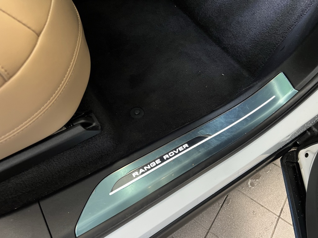 2025 Land Rover Range Rover Sport SE photo 28