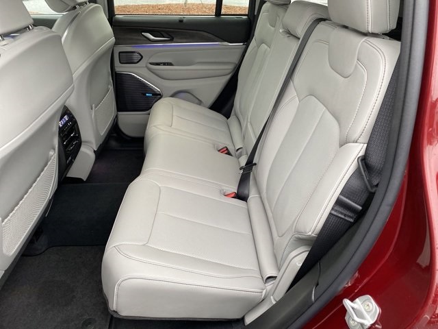 2022 Jeep Grand Cherokee Overland 4xe photo 21