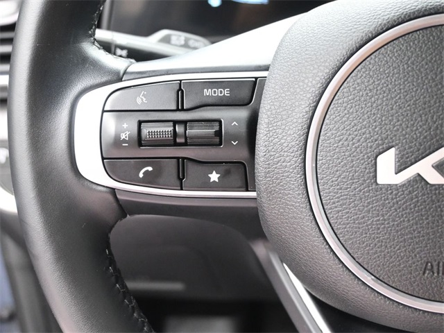 2023 Kia Sportage EX photo 2