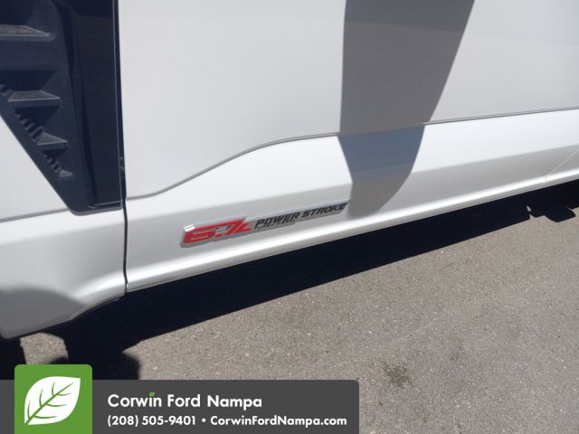 2025 Ford F-350 Platinum photo 9