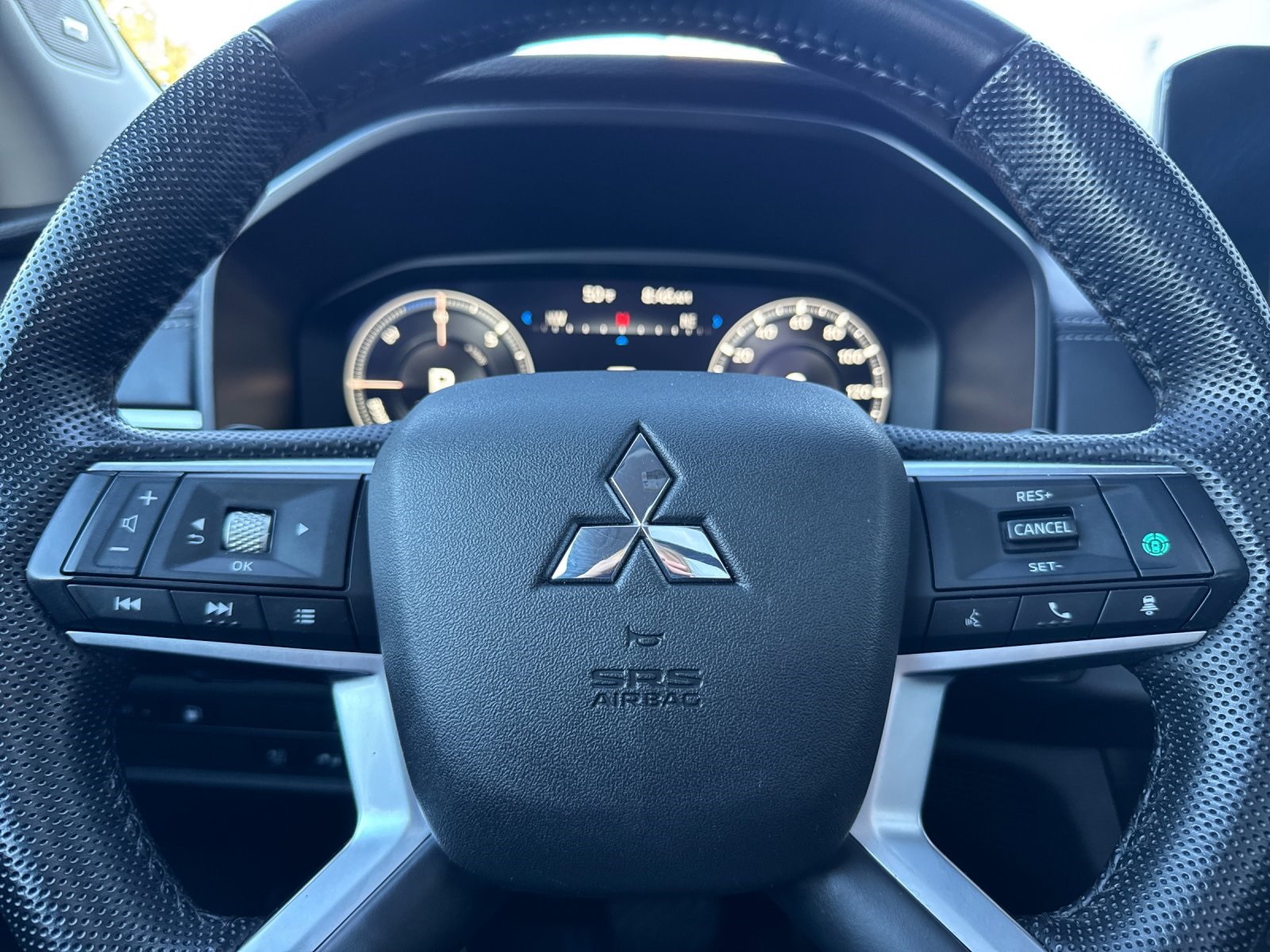 2023 Mitsubishi Outlander PHEV SE photo 24