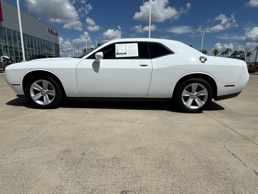 2023 Dodge Challenger SXT photo 4