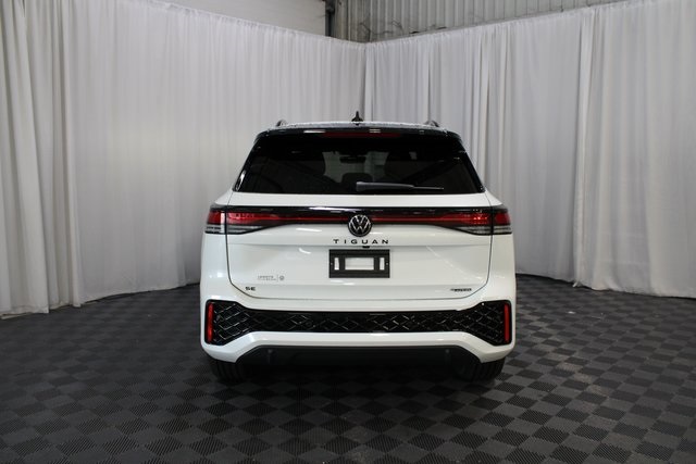2025 Volkswagen Tiguan SE R-Line Black photo 11