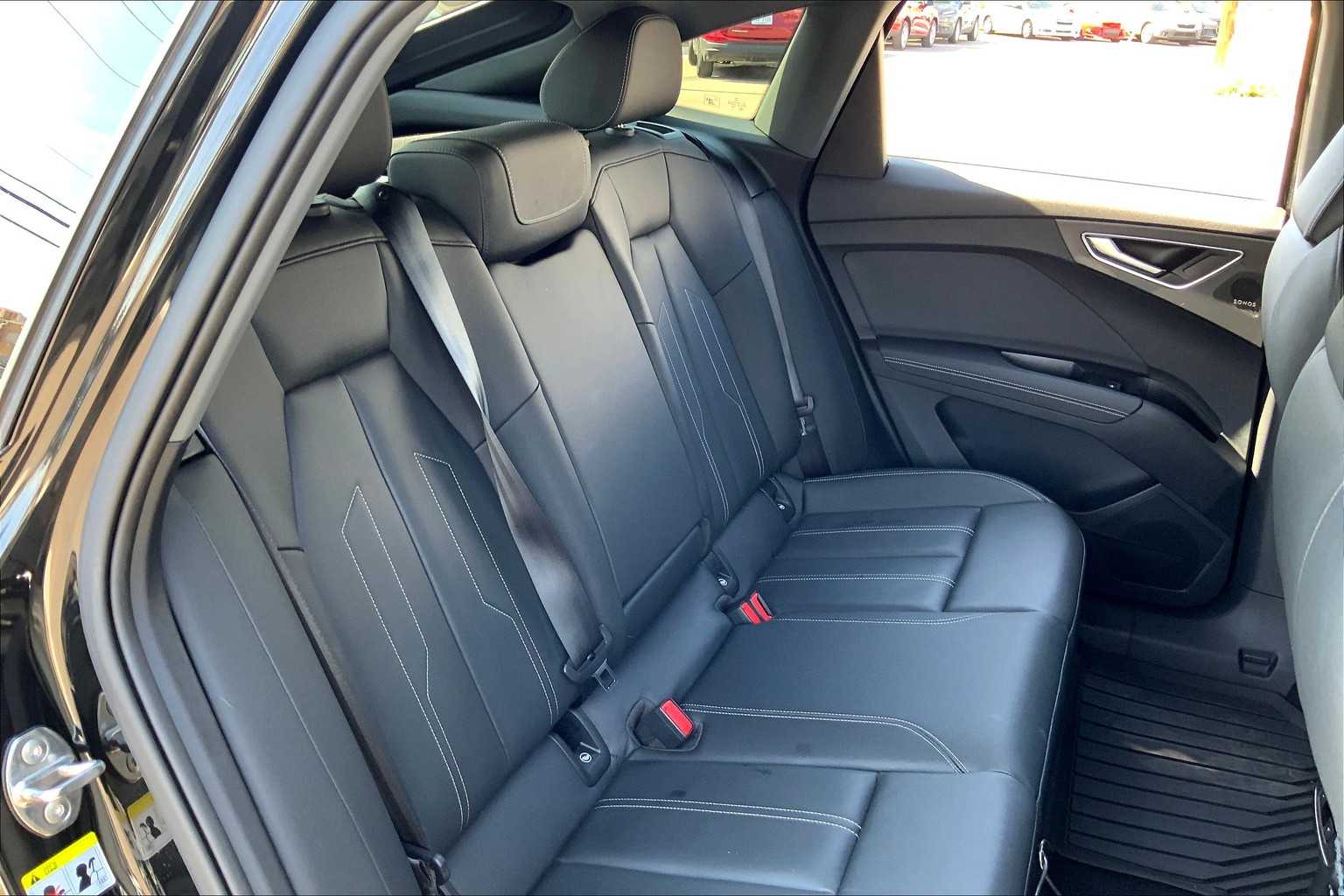 2024 Audi Q4 E-tron Sportback Premium Plus photo 16