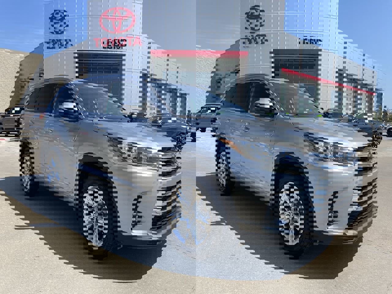 2019 Toyota Highlander Limited's photo