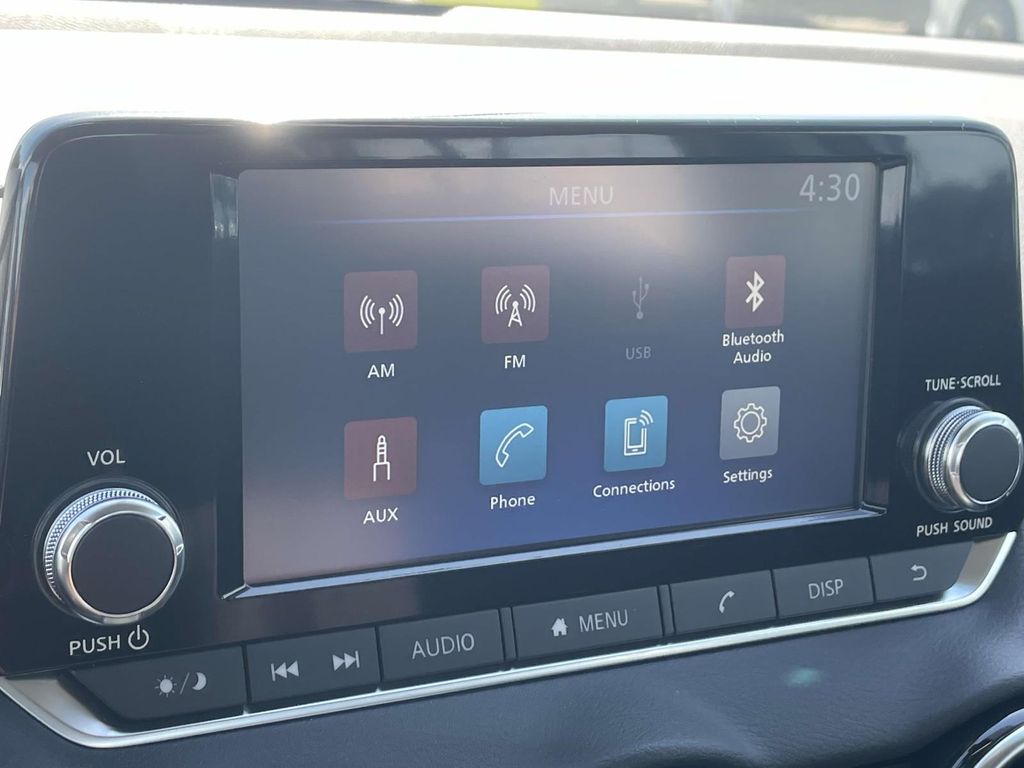 2025 Nissan Sentra S photo 24