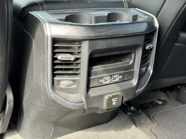 2024 Ram 1500 Laramie photo 31