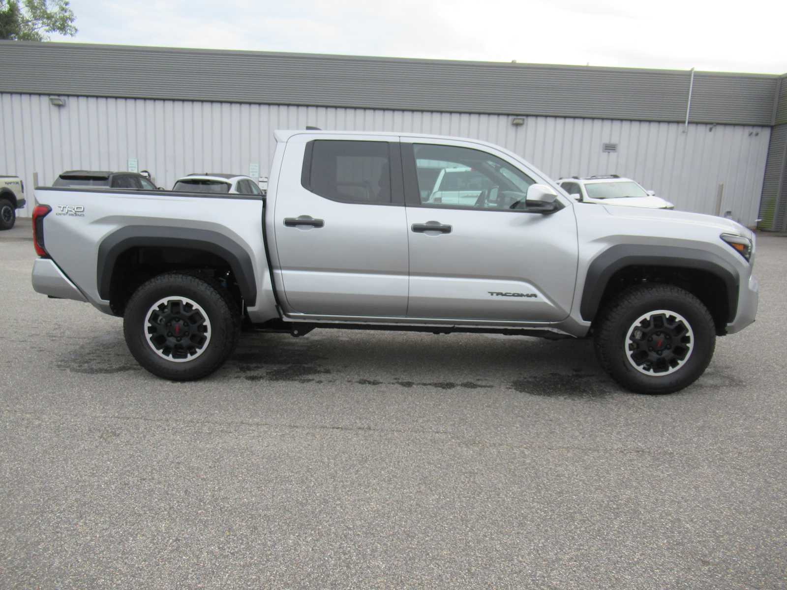 2024 Toyota Tacoma TRD Double Cab 4x4 photo 4