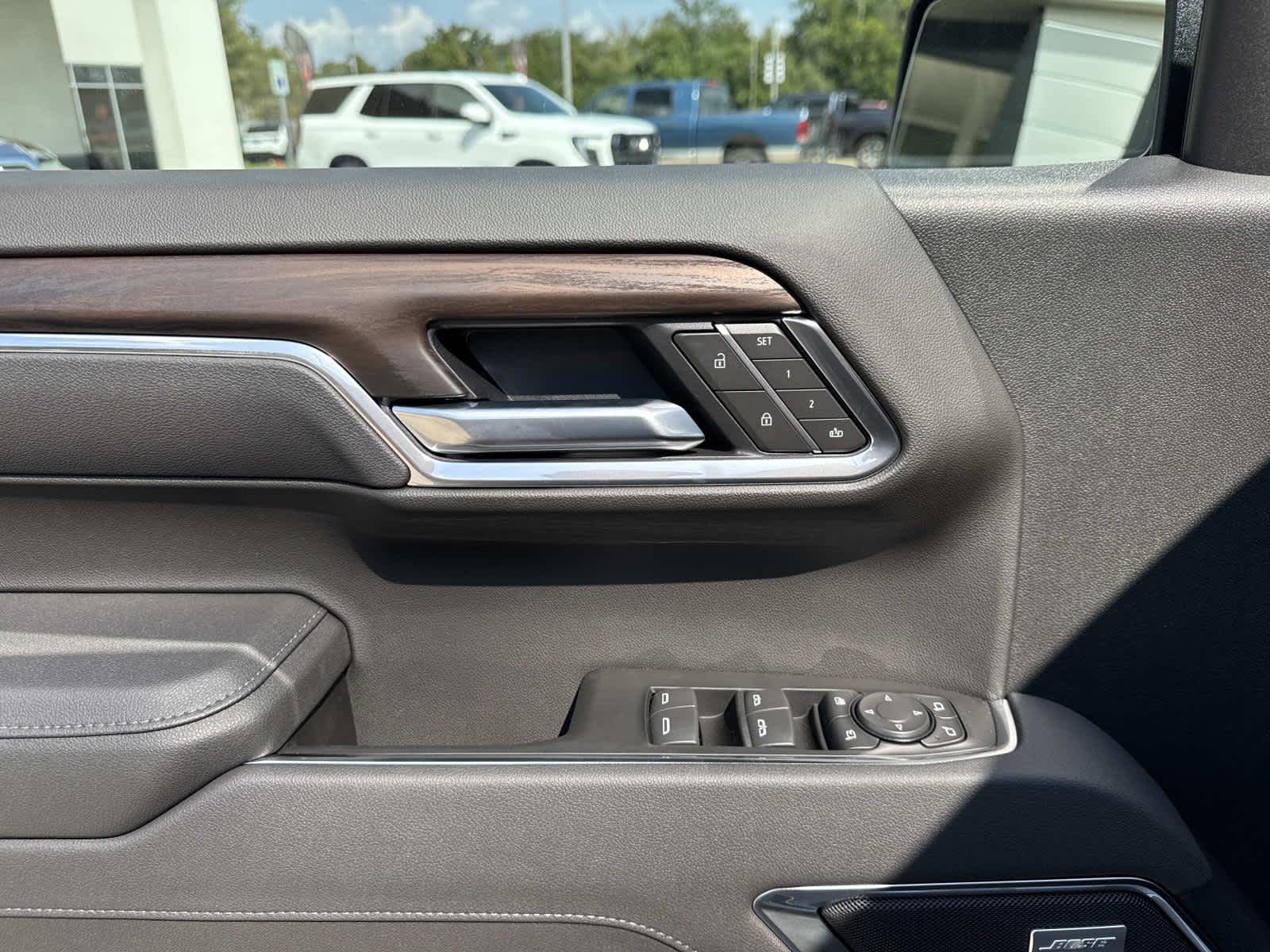 2026 Gmc Sierra 1500 SLT photo 11