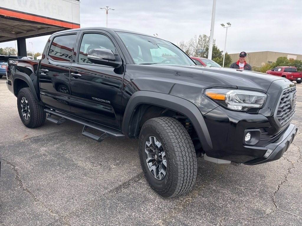 2023 Toyota Tacoma TRD Off-Road 4x4 photo 3