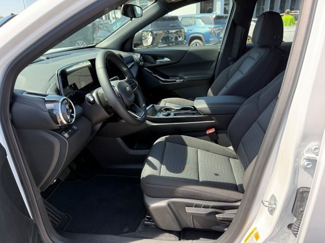 2026 Chevrolet Equinox LT photo 9