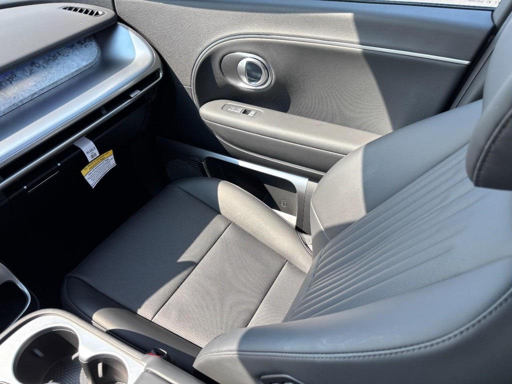 2026 Hyundai Ioniq photo 11