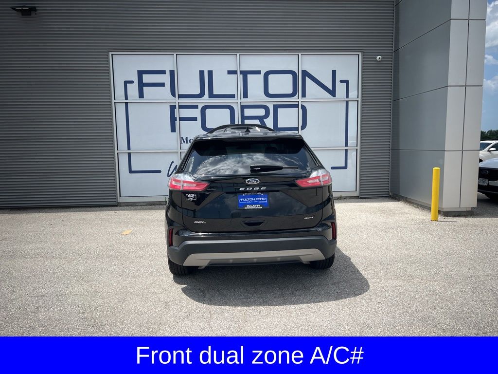 2023 Ford Edge SEL photo 3