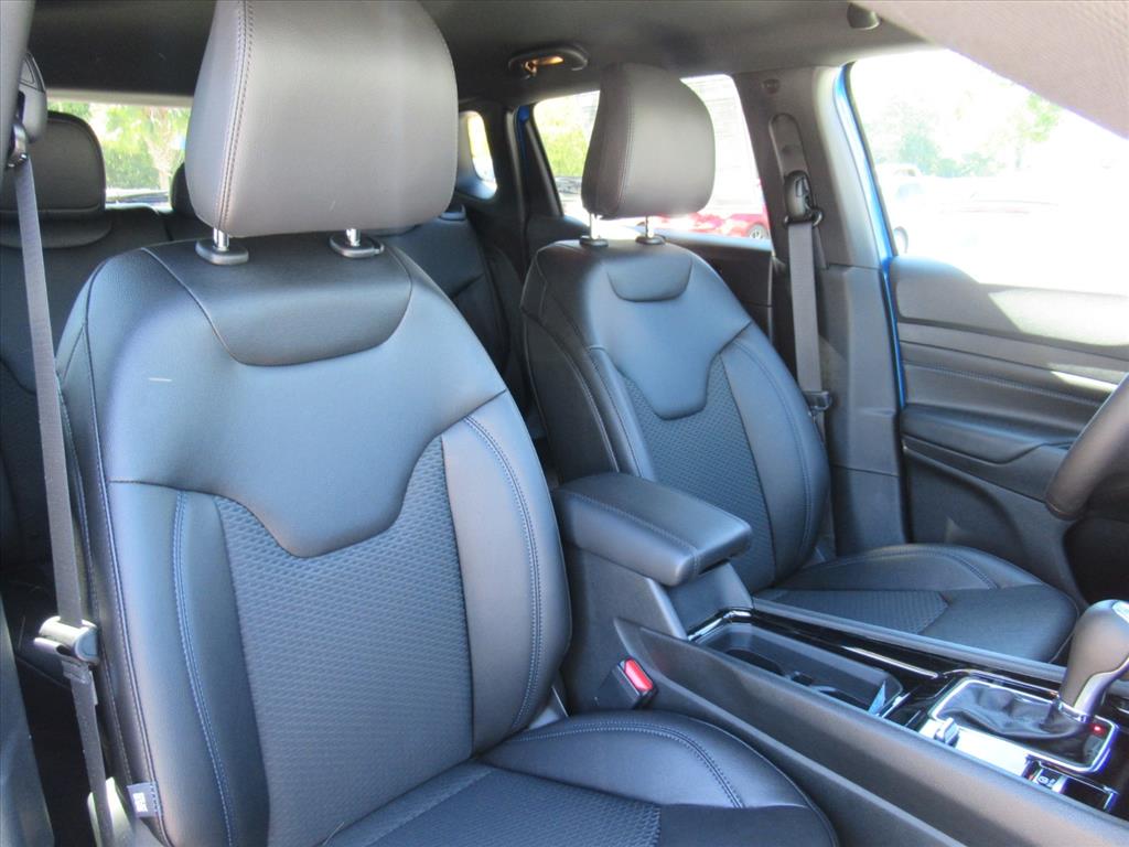 2026 Jeep Compass Latitude Altitude photo 2