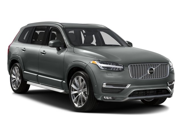2016 Volvo XC90 T6 Momentum photo 5