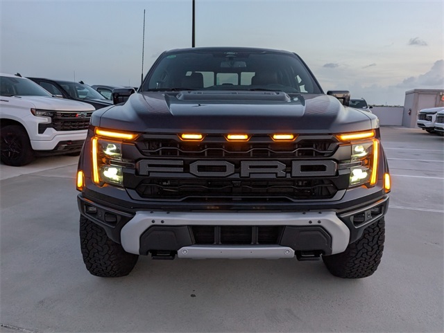 2025 Ford F-150 Raptor photo 3