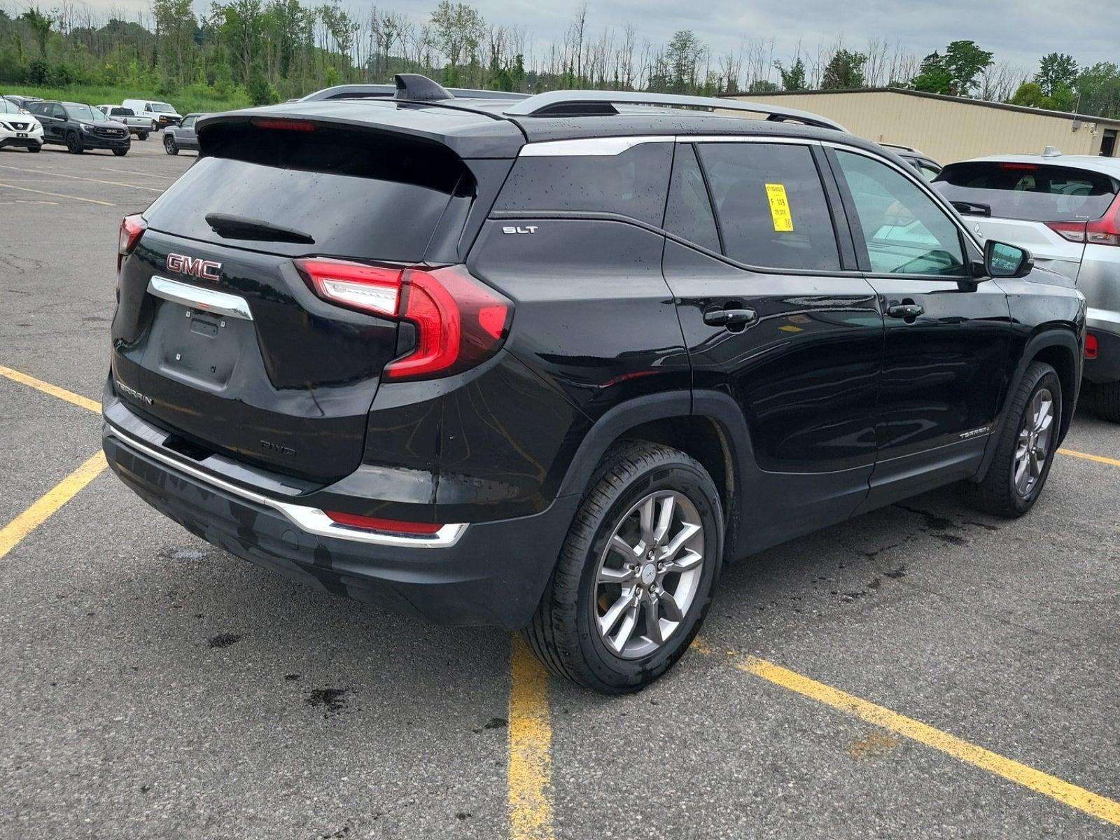 2024 Gmc Terrain SLT photo 2