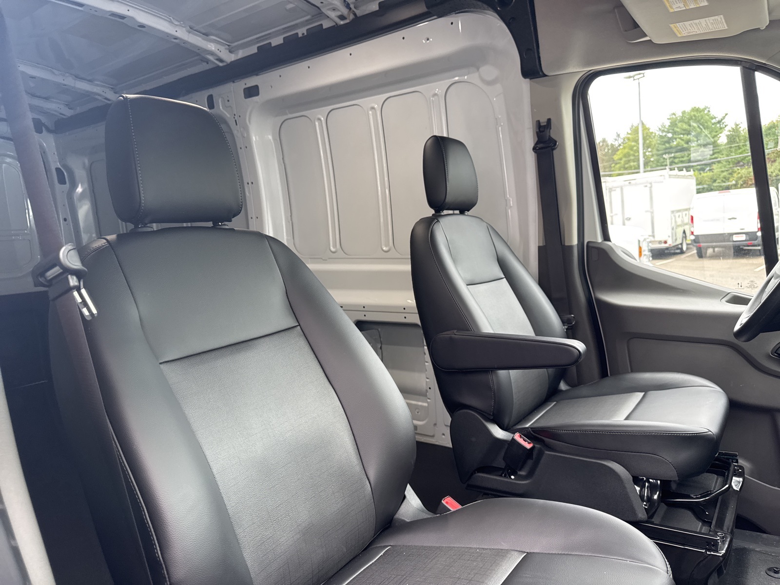 2025 Ford Transit photo 24