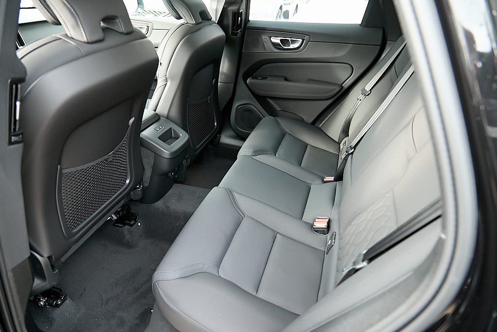 2026 VOLVO XC60 - Image 20