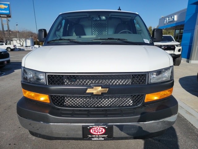 2024 Chevrolet Express 2500 Work Van photo 2