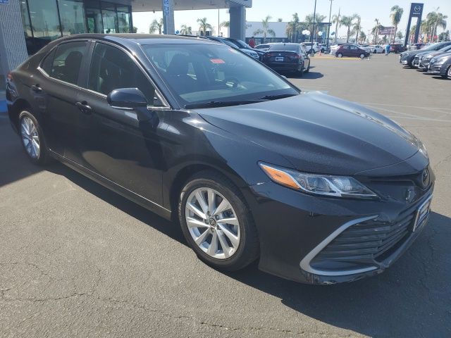 2023 Toyota Camry LE photo 2