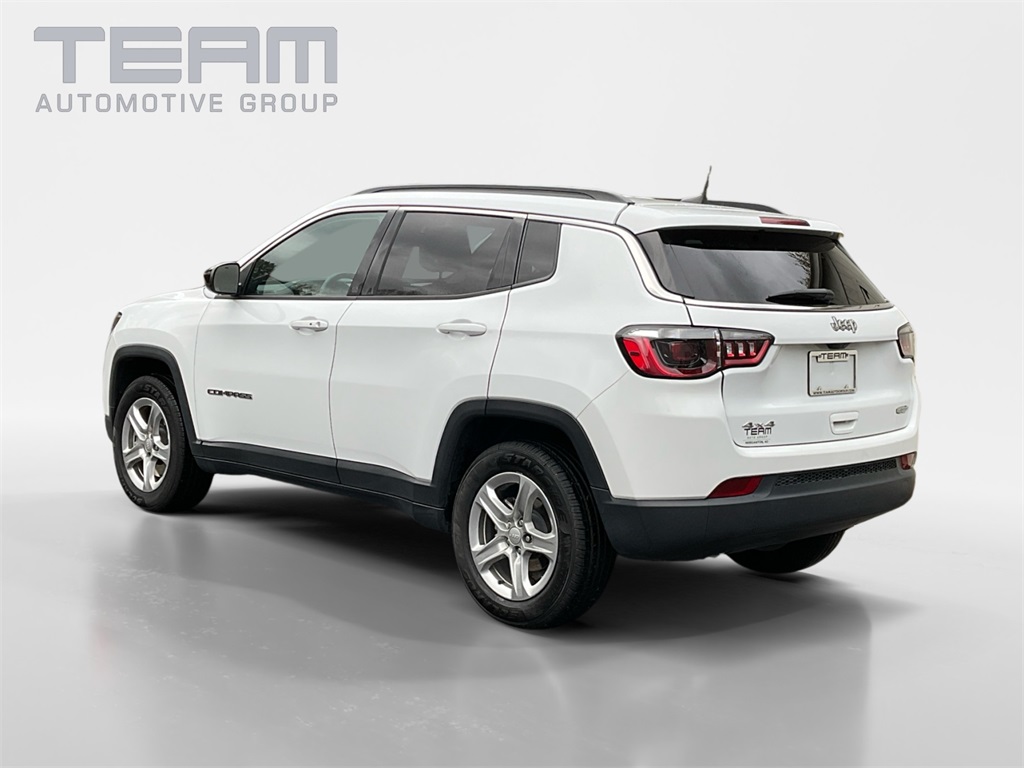 2024 Jeep Compass Latitude photo 3