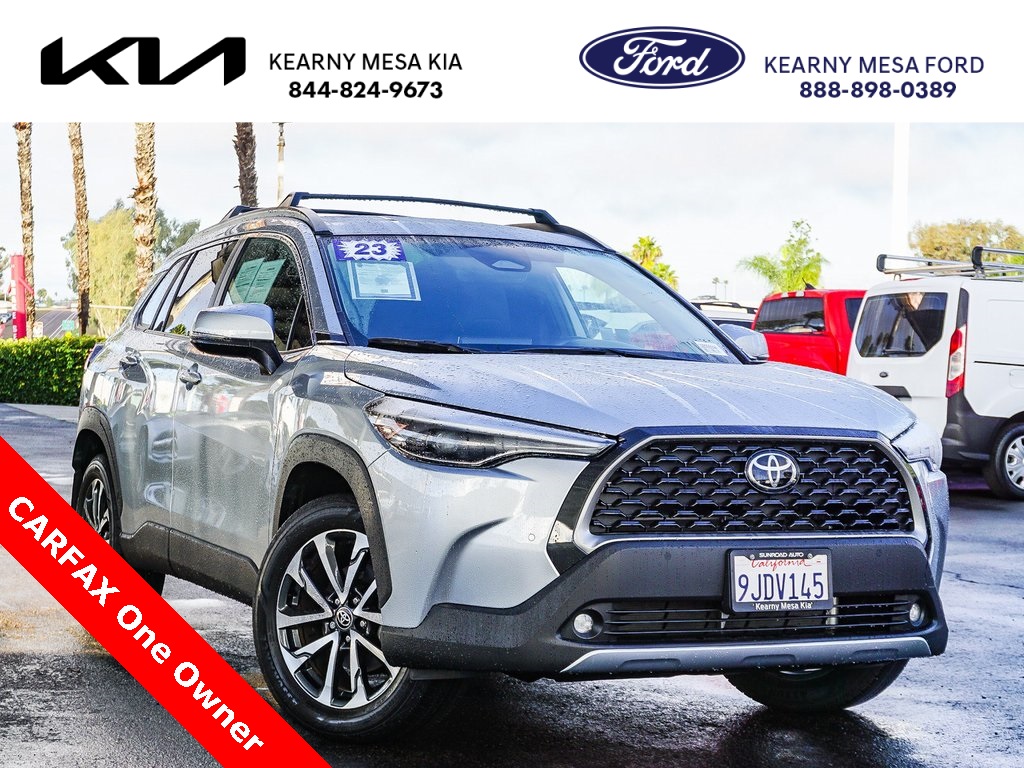 2023 Toyota Corolla Cross XLE's photo