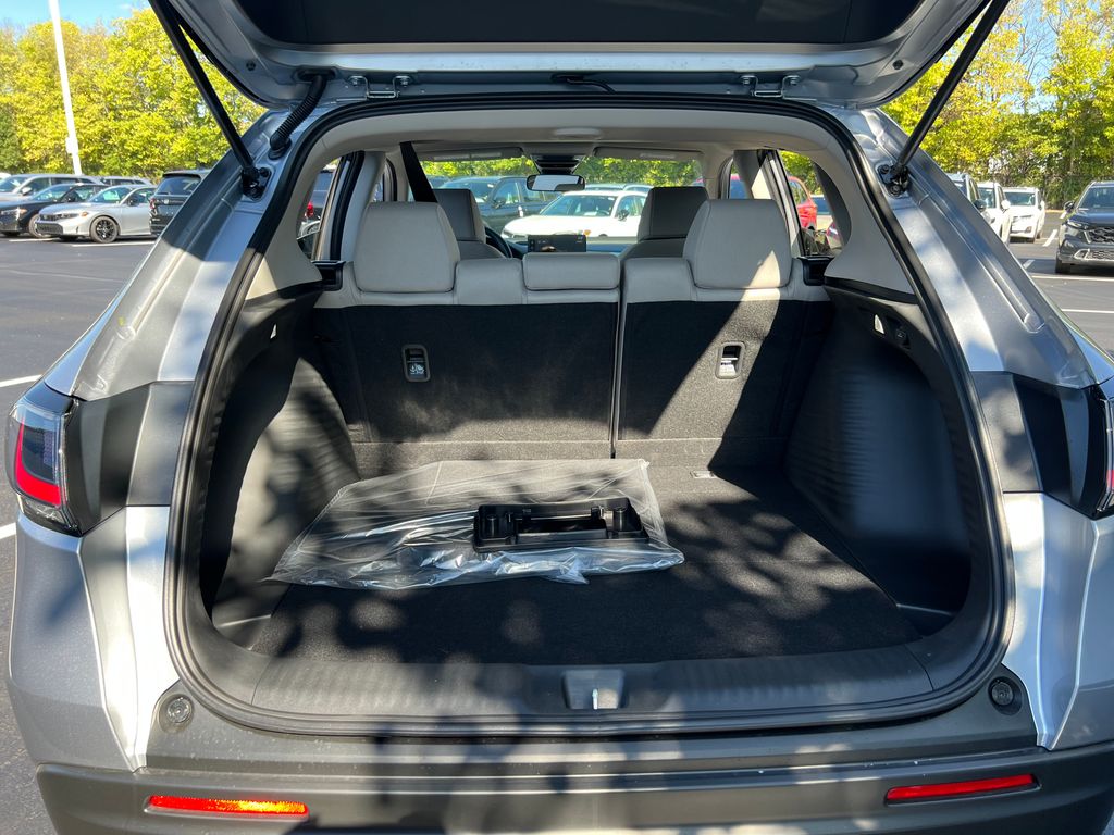2026 Honda HR-V LX photo 17