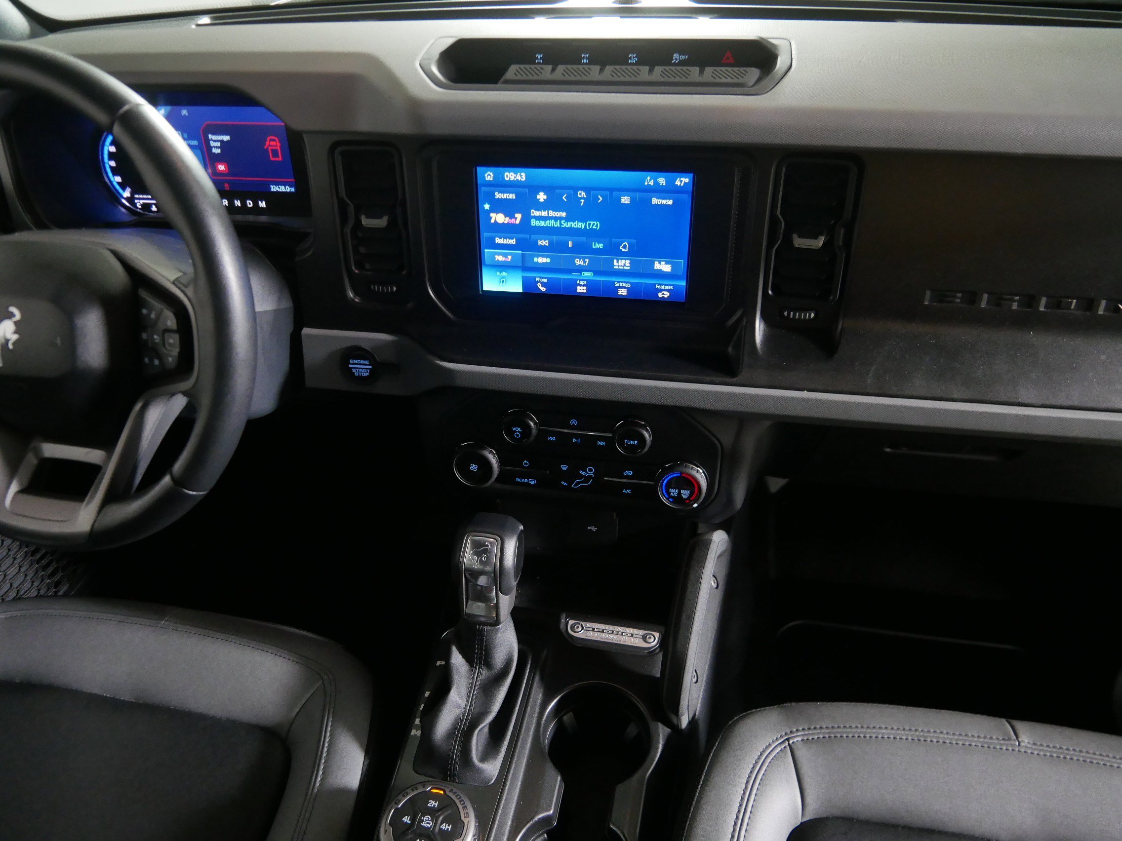 2023 Ford Bronco Big Bend photo 10