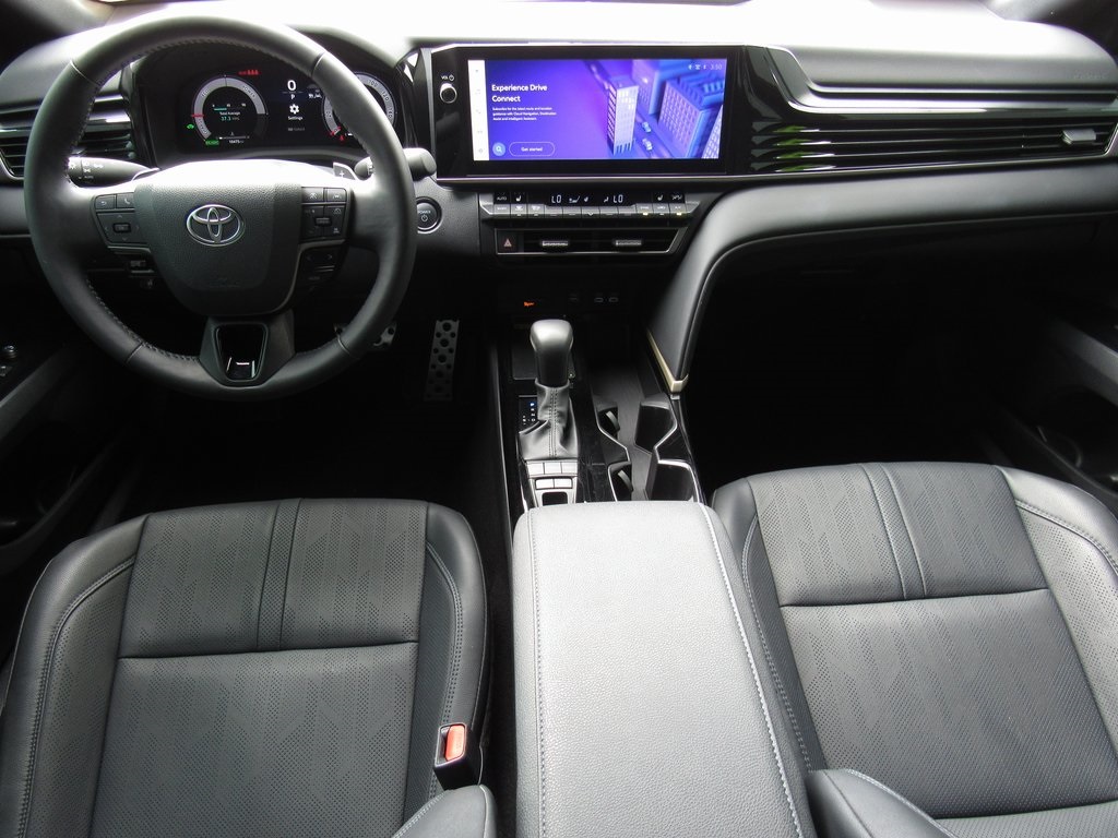 2025 Toyota Camry XSE photo 32