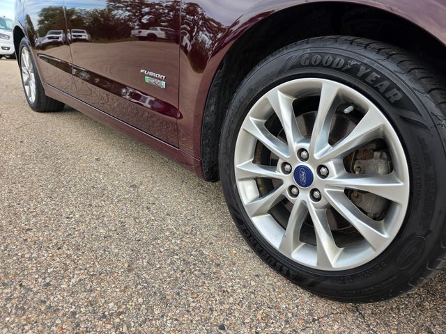 2017 Ford Fusion Energi Titanium photo 44
