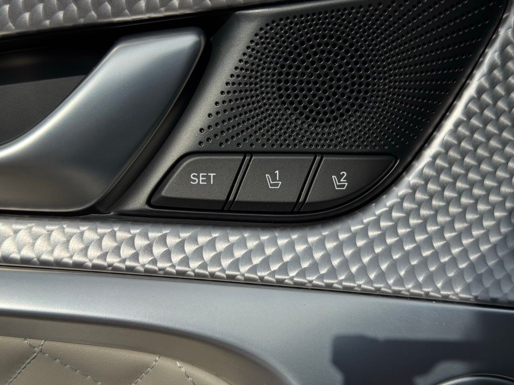 2023 Genesis G70 3.3T Sport Prestige photo 24