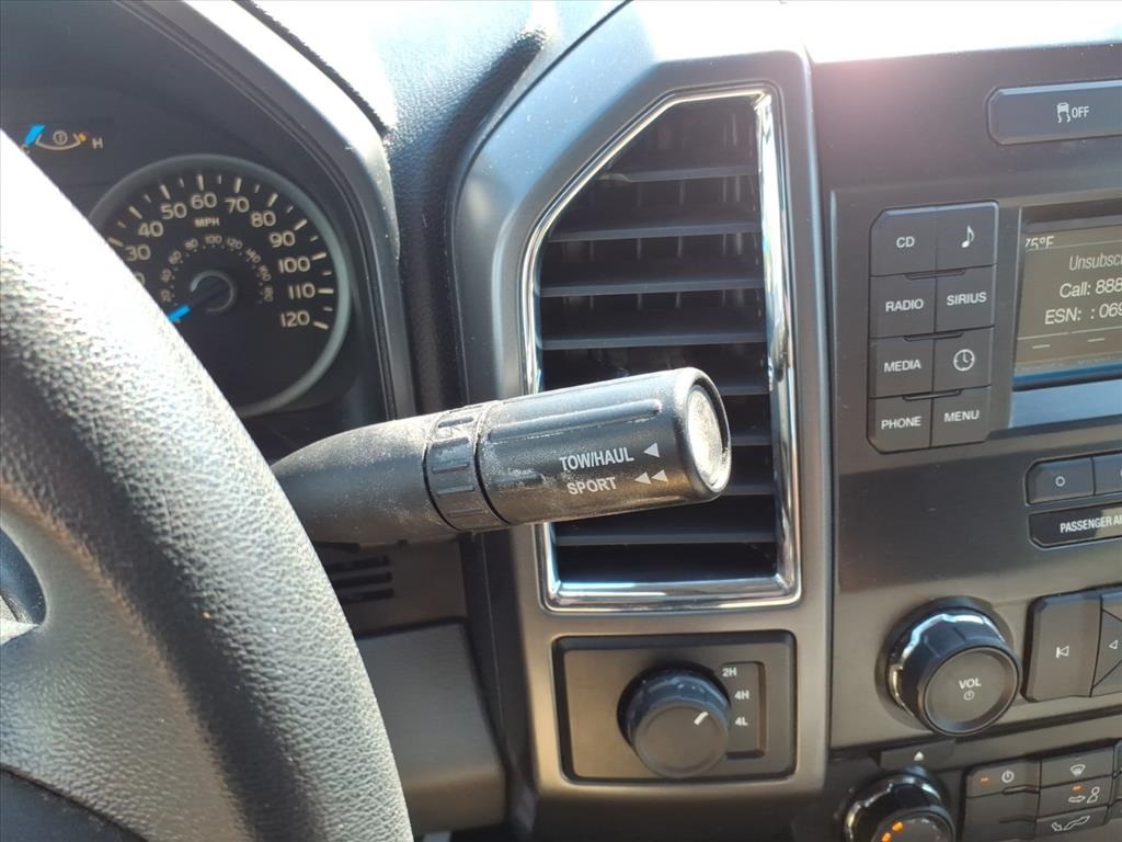 2015 Ford F-150 XLT photo 19